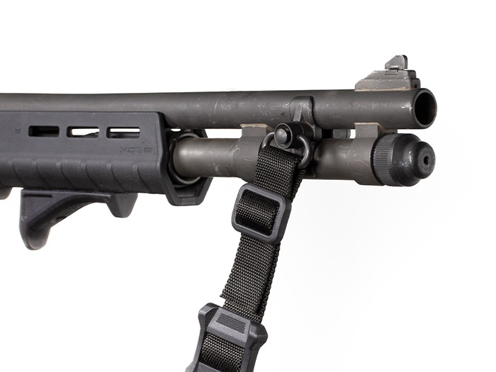 MAGPUL Forward Sling Mount – Mossberg® 500/590 – Black
